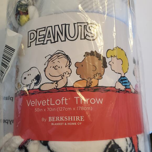 New Peanuts Snoopy Woodstock Fleece Throw 50x70 Christmas White Gray Plaid - Picture 4 of 9